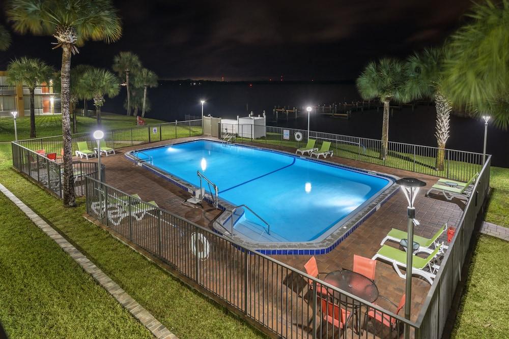 Quality Inn And Suites Palatka Riverfront Buitenkant foto