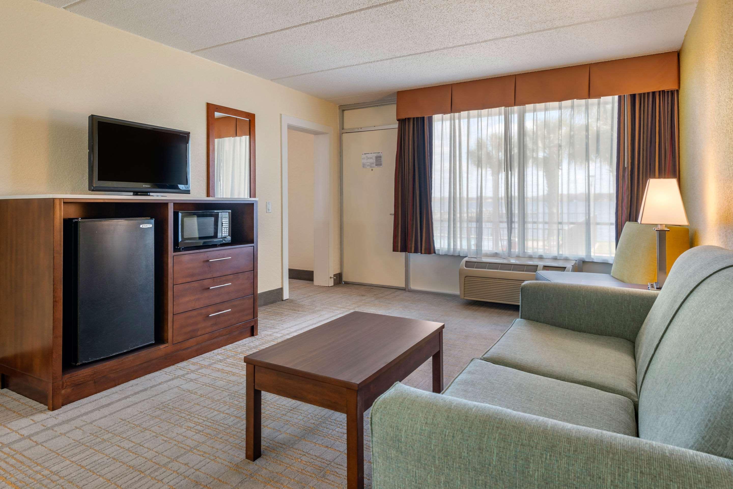 Quality Inn And Suites Palatka Riverfront Buitenkant foto