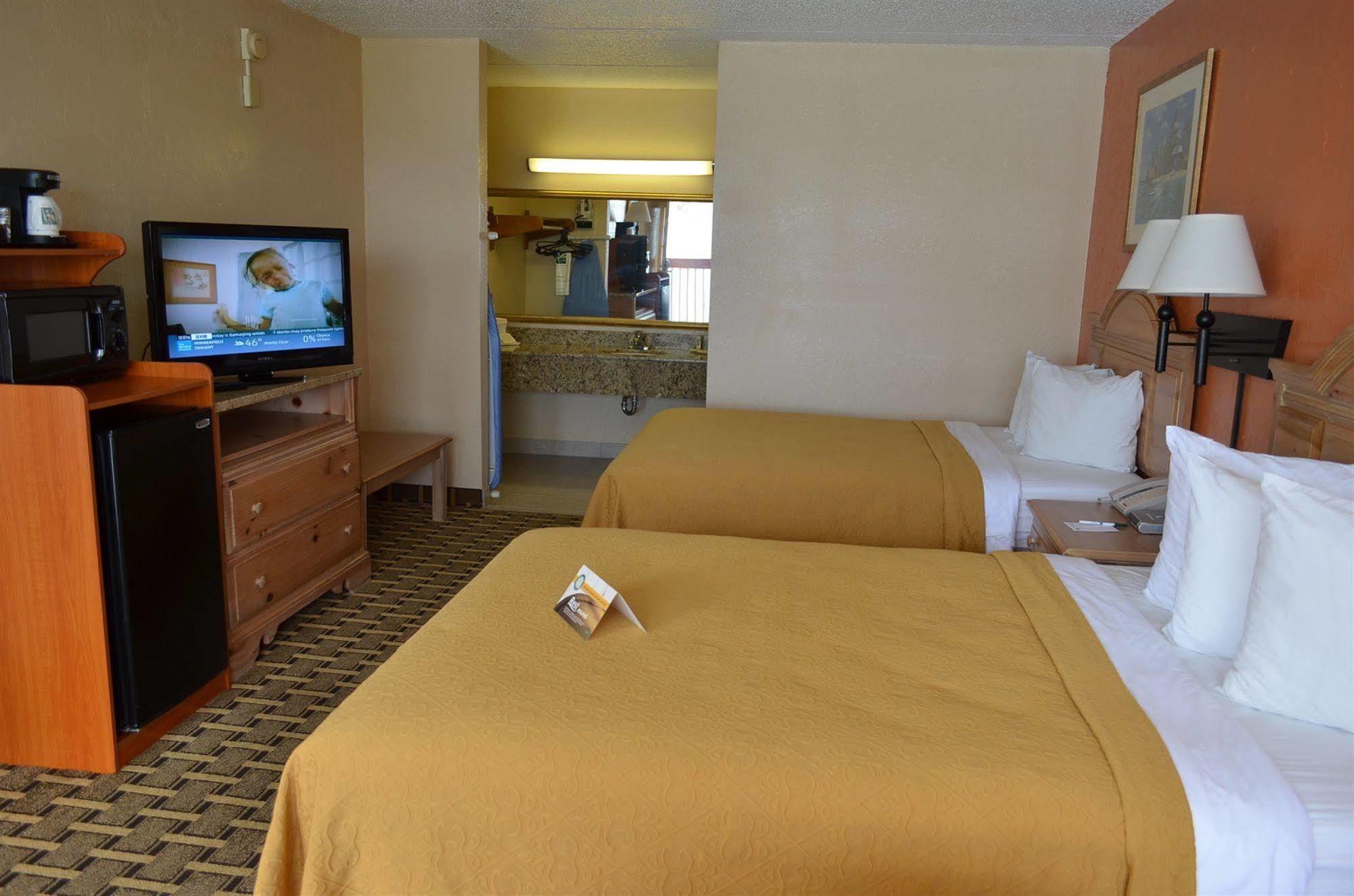 Quality Inn And Suites Palatka Riverfront Buitenkant foto