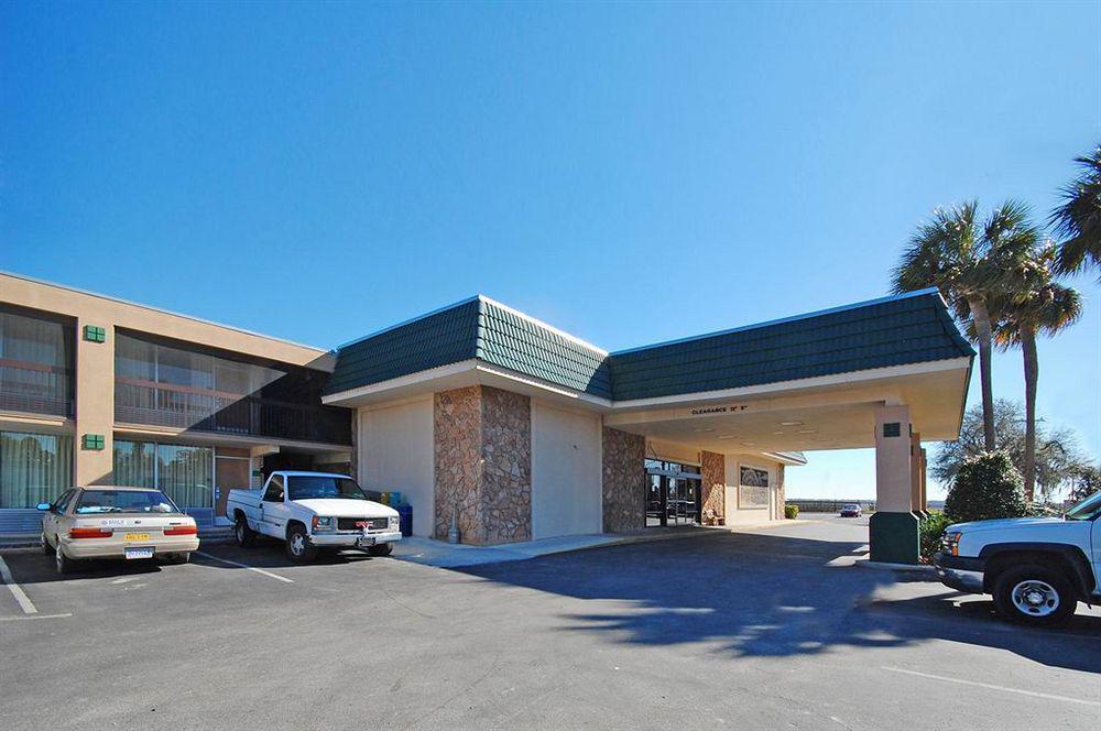Quality Inn And Suites Palatka Riverfront Buitenkant foto